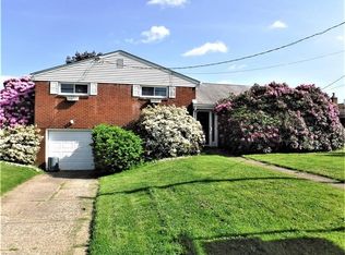 2716 Russell Dr, New Kensington, PA