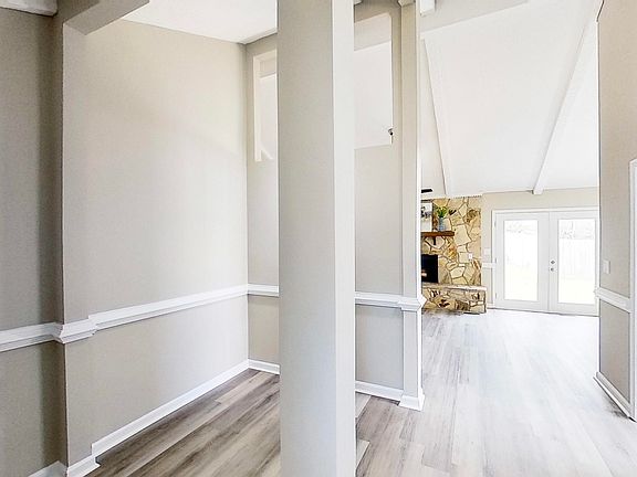 4th image of 105 Hillbrook Drive