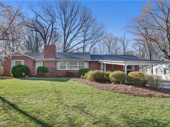 1126 S Trogdon Dr, Eden, NC 27288