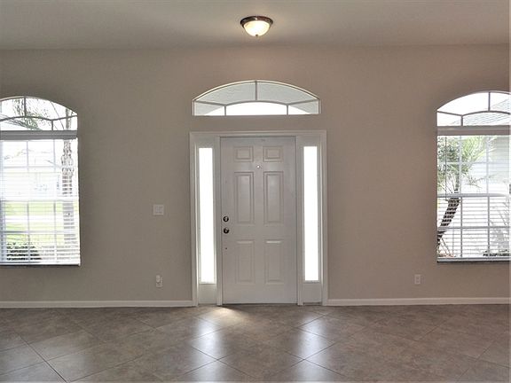 2nd image of 2049 SW Algiers St