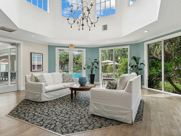 Cypress Shores — Photo 10