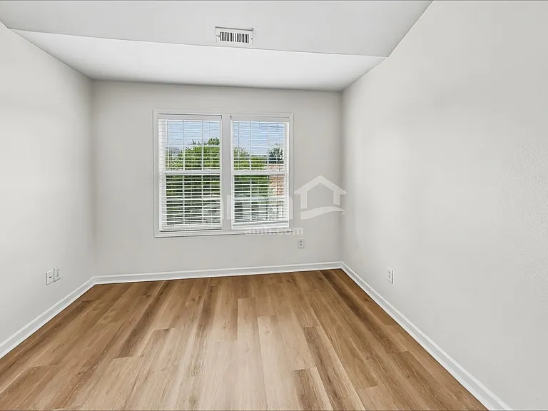 10510 Glory Meadow Ct — Photo 20
