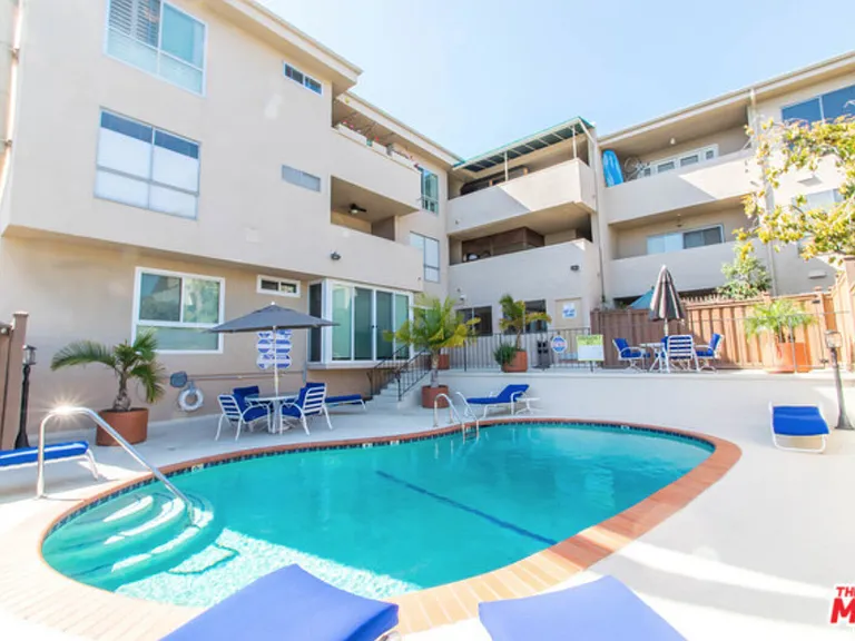 Palm Ave — Photo 4