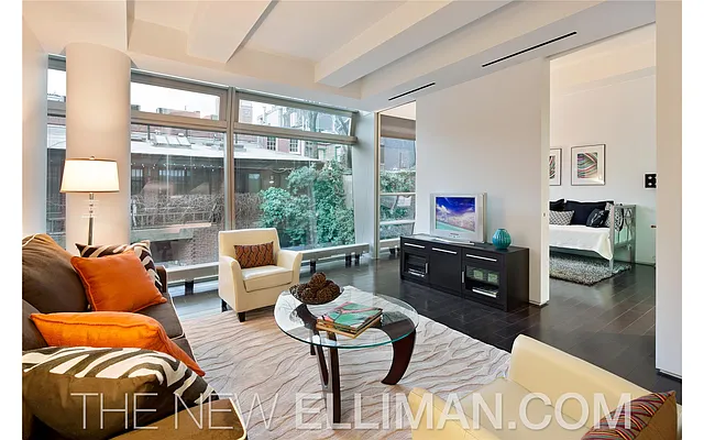 Sold by Douglas Elliman | media 21