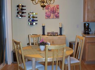 3293 Cremin Ln, Aurora, IL 60502