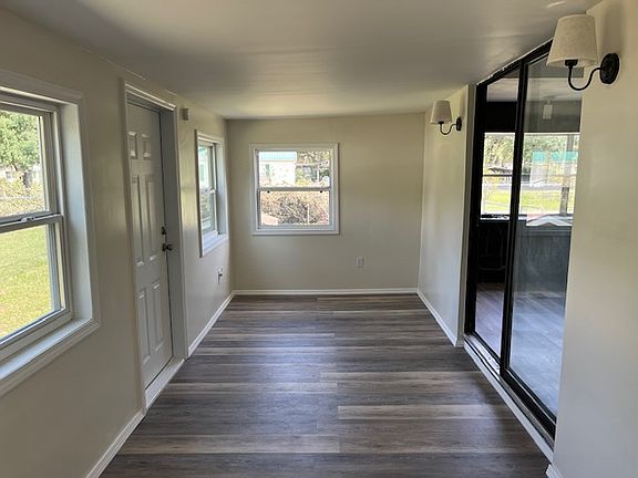 5th image of 1820 NE 115th Ter