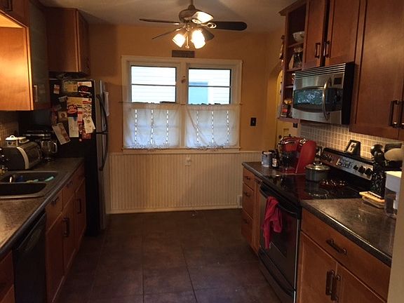 4th image of 1507 California Ave W