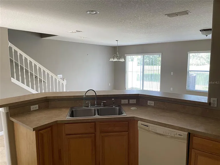 2508 Hassonite St — Photo 7