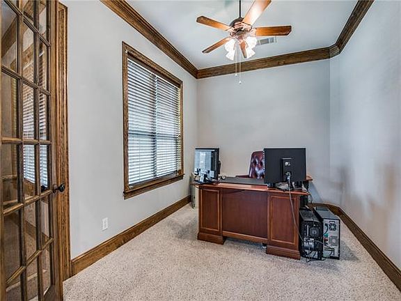 4th image of 735 Bankers Cottage Ln