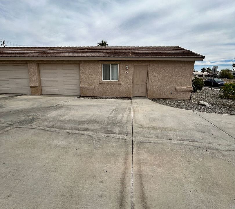 1st image of 2071 Magnolia Dr #101
