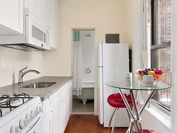 4th image of 149 W 12th St APT 6-4