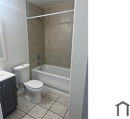 5th image of 2840 W Flournoy St #3