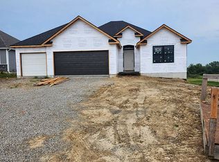 201-4707 Woodland Shores Dr, Saint Joseph, MO 64505