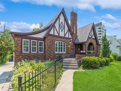 3826 Grand Ave, Des Moines, IA, 50312