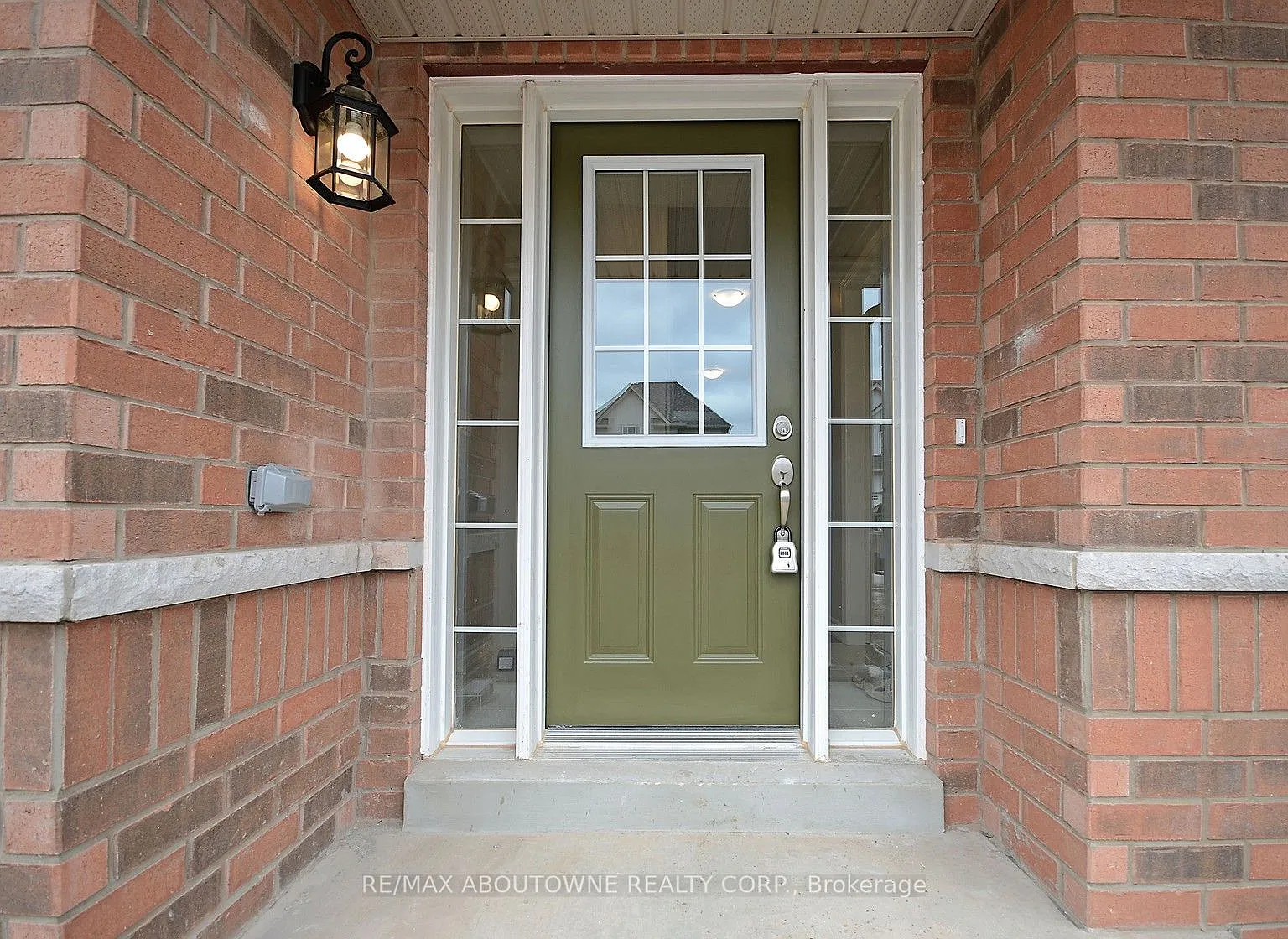 4 bed, $3,000 — Photo 2