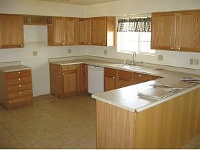 3rd image of 1682 Taylor Dr