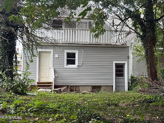 4th image of 2619 Locust St
