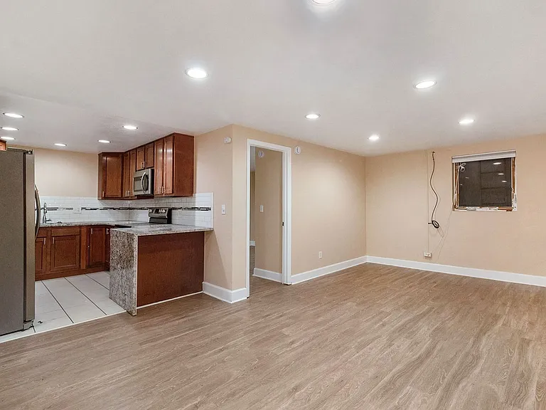 701 N Pearl St #105 — Photo 1