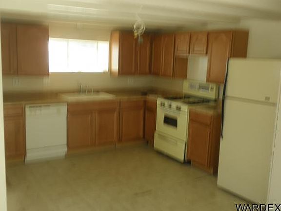 4th image of 975 Seafair Dr