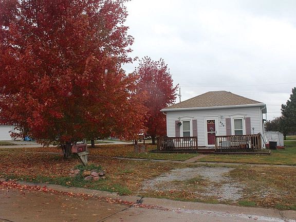 2nd image of 620 10th St