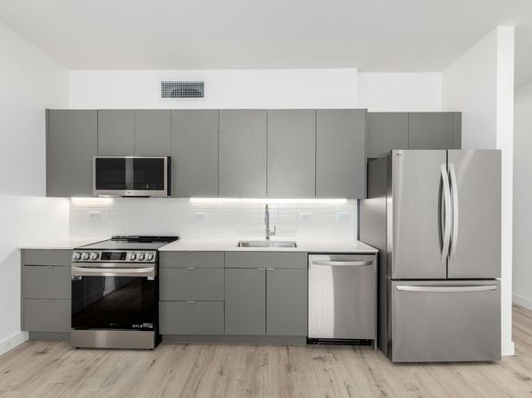 531 E Willetta St #206