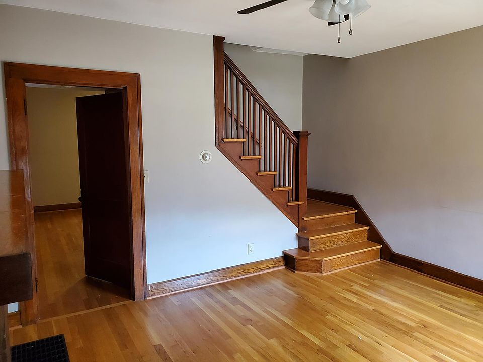 1st image of 82 E Dodridge St
