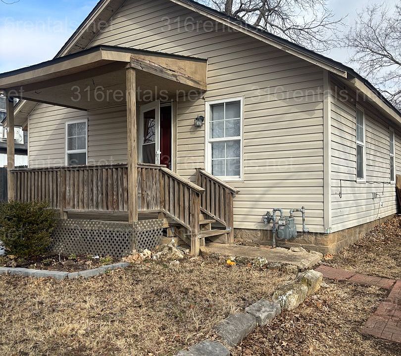 1st image of 216 Jones St