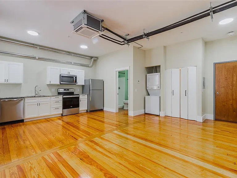 306 W Wisconsin Ave #302 — Photo 5