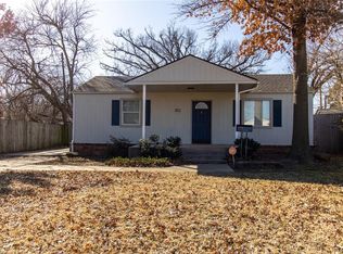 302 W Kittyhawk Dr, Midwest City, OK 73110