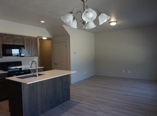 862 N Old Fort Dr, Spanish Fork, UT 84660