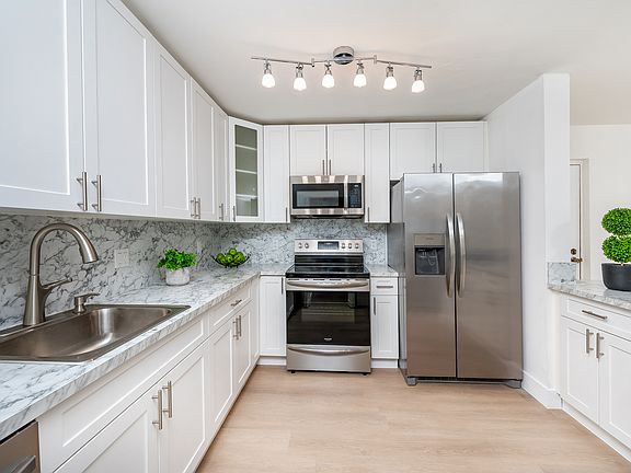 3rd image of 222 Madeira Ave APT 21