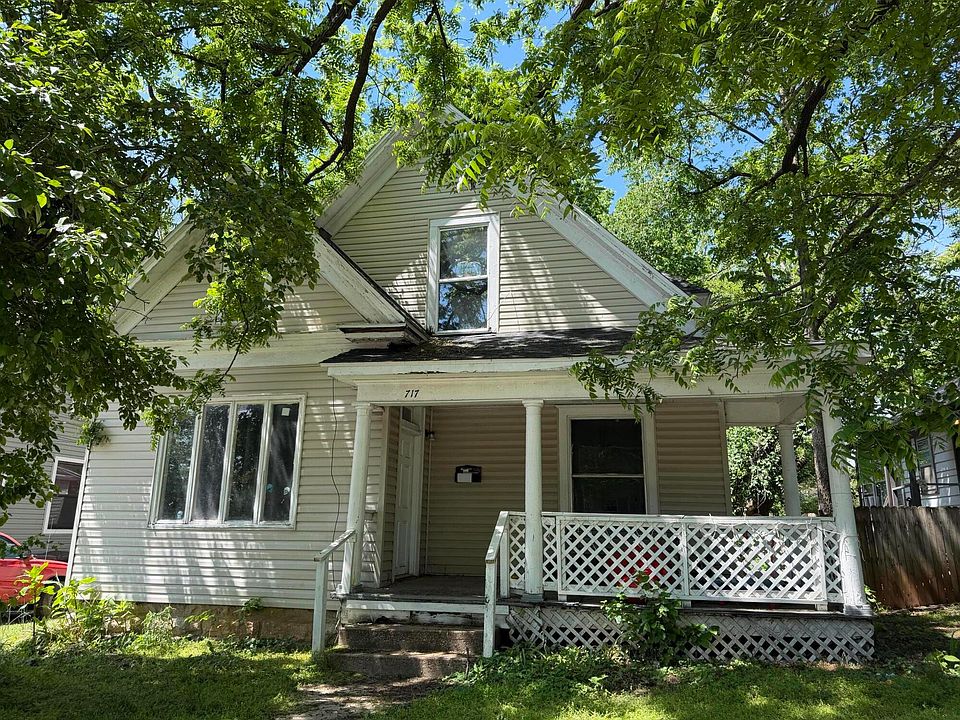 1st image of 717 S Market Avenue