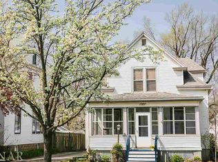 1307 S Center St, Bloomington, IL