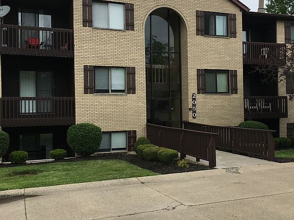 2nd image of 2050 Woodtrail Dr APT 52