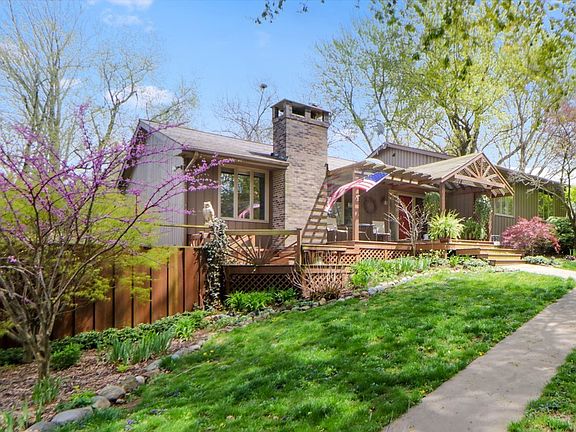 2nd image of 16 Wood Ln