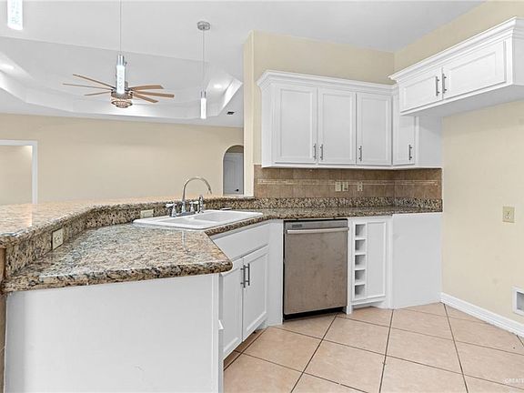 5th image of 3510 Country Club Dr N