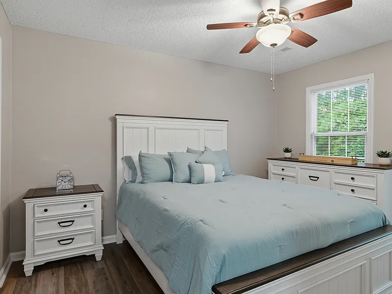 Westpointe Apartments — Photo 24