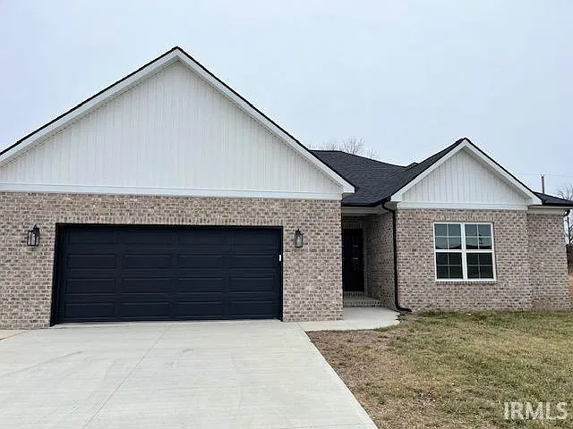 3 bed, 2.5 bath, 1913 sqft, $2,600 — Photo 2