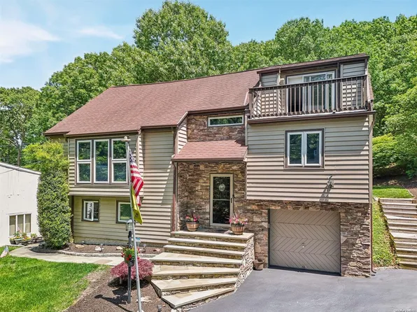 279 Kohr Road, Kings Park, NY 11754