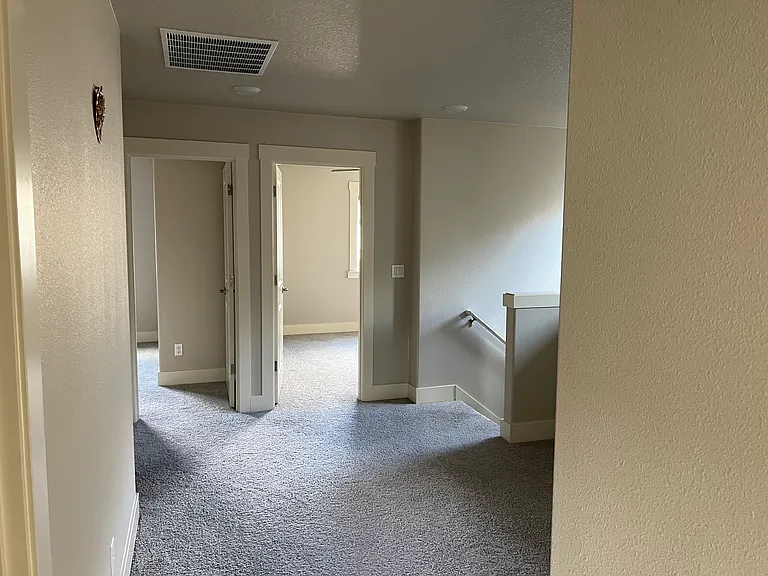 15182 NW Evelyn St — Photo 35