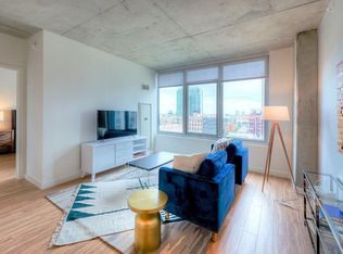 159 N Desplaines St, Chicago, IL 60661