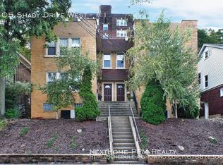 105 Shady Dr W APT 1, Mt Lebanon, PA