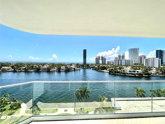 5th image of 19707 Turnberry Way APT 14F