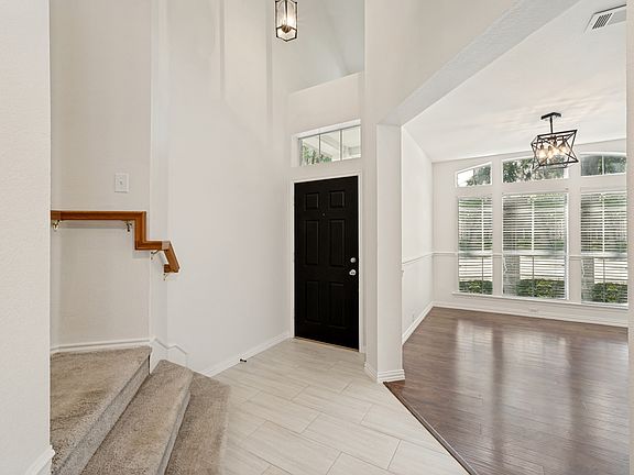 2nd image of 7086 Richmond Dr
