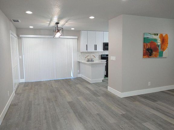 4th image of 5741 Palomar Cir