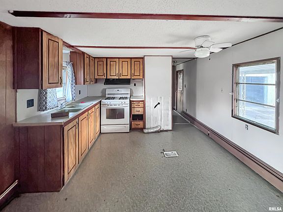 5th image of 109 W 2nd St