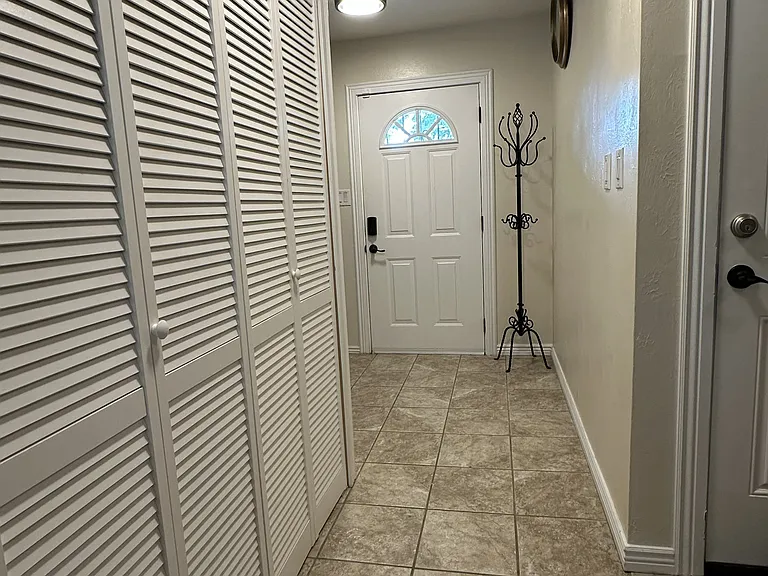 1007 Tesla Dr — Photo 12