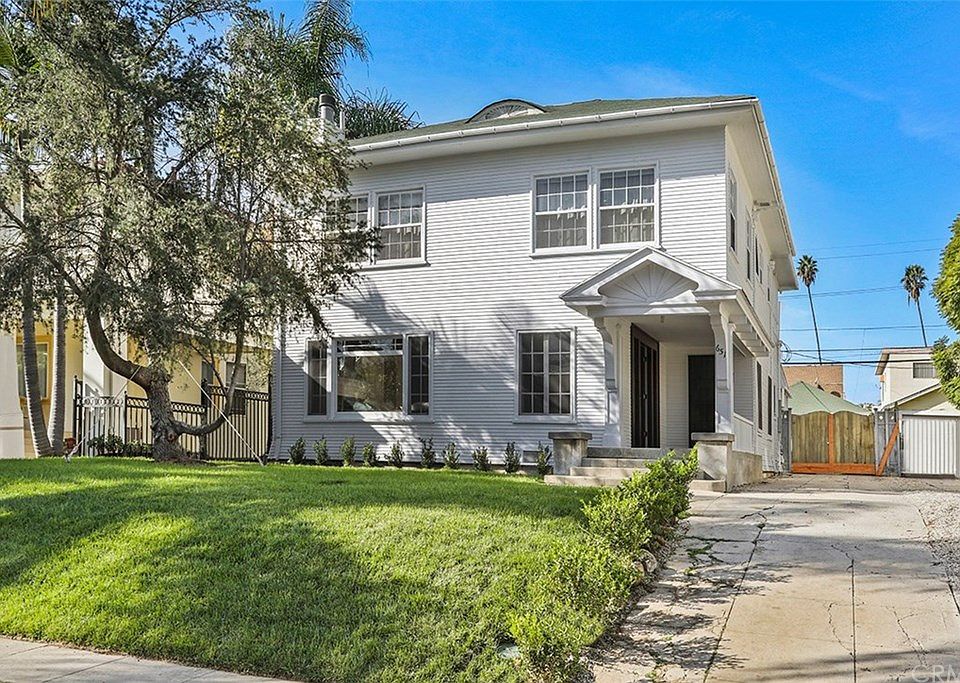 1st image of 651 N Mariposa Ave