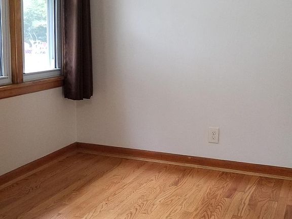 5th image of 1023 Magie Ave