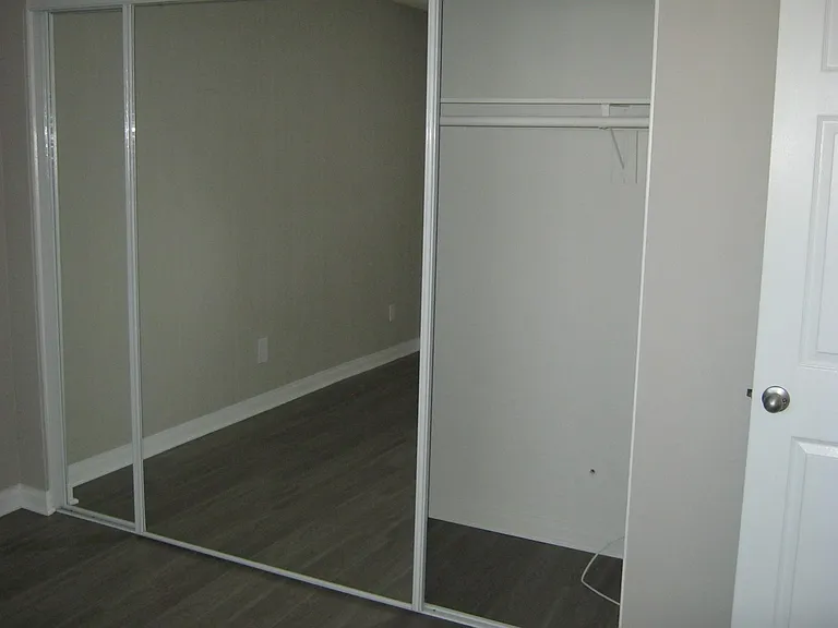 Ramona Apartments — Photo 8